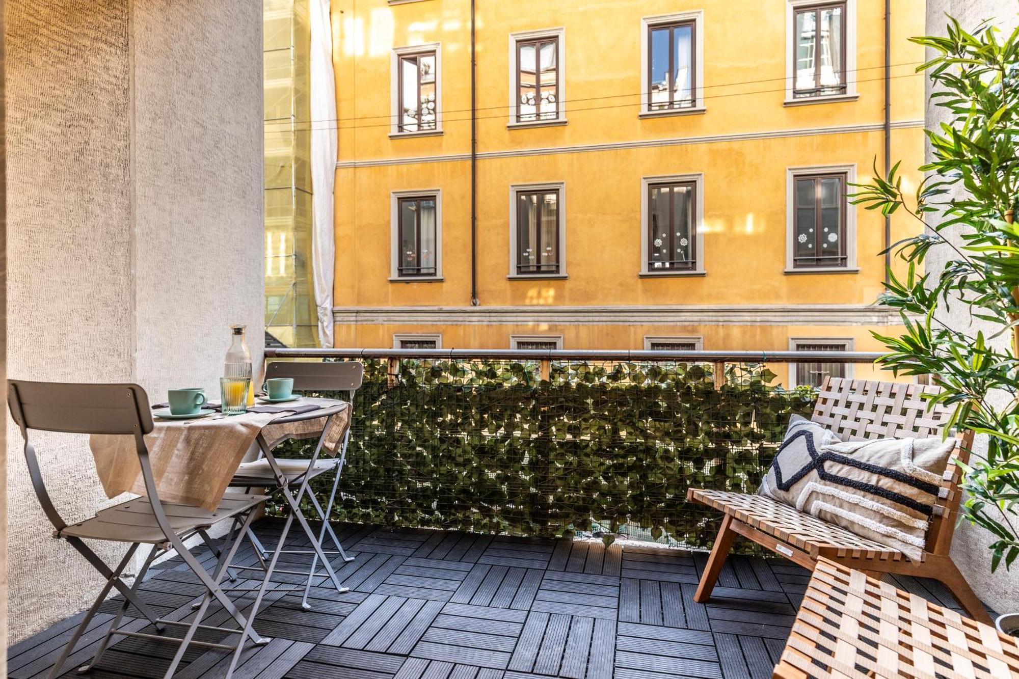 Stayeasy Quadronno33 - 3 Bedrooms, 2 Baths - Duomo Walking Distance Milán Exterior foto